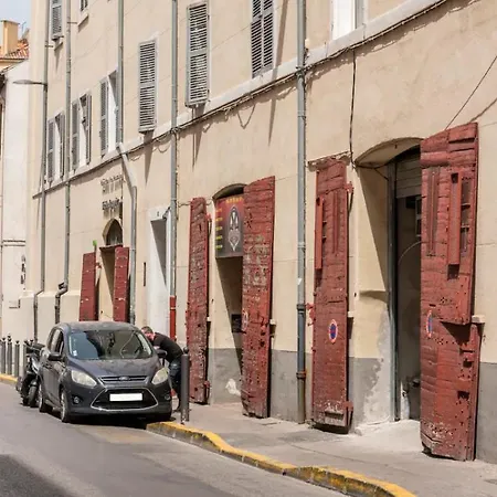 Aux Portes Du Panier Appartement